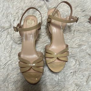 Vince Camuto nude strappy heels size 11 mint